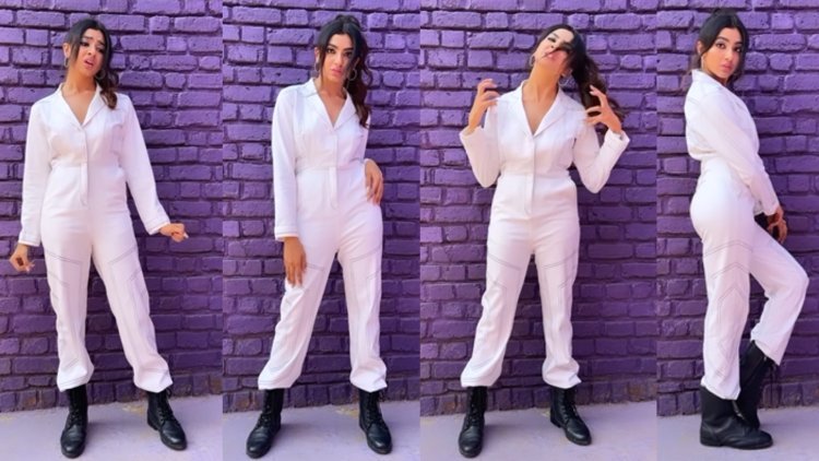 Actress Kashika Kapoor recreates the iconic "My Life is Over" trend and wins hearts with her goofy looks