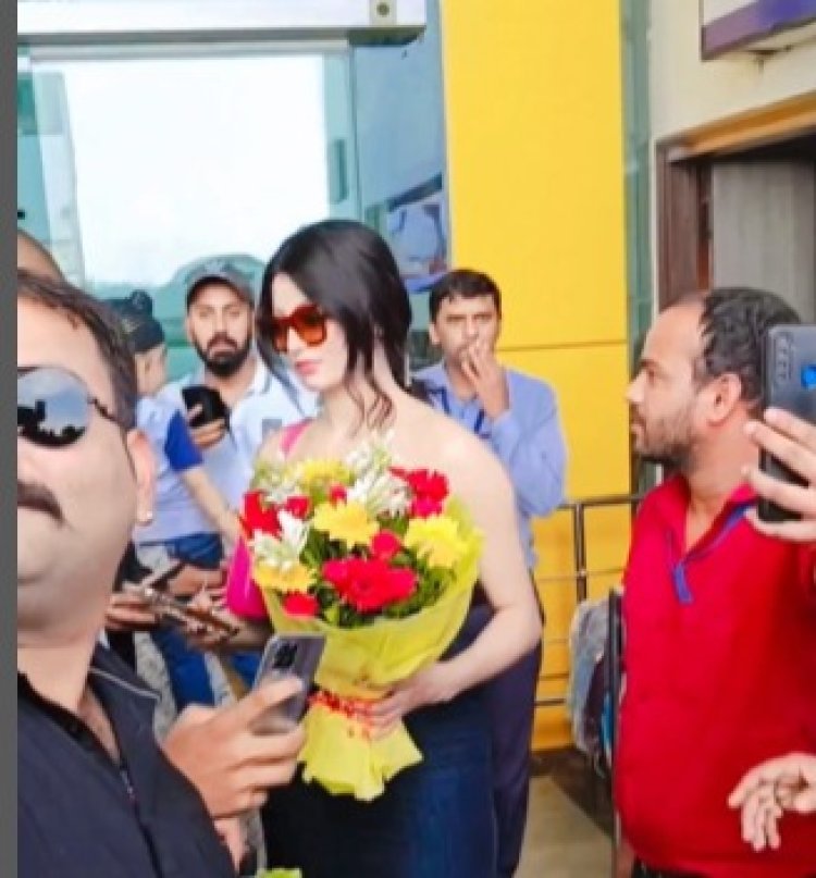 Urvashi Rautela And Pankaj Tripathi Gets Mobbed In Bhopal By Fans At Airport Amid Stree 2 And Another Film Shooting
